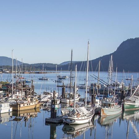 Oceanfront Suites At Cowichan Bay Extérieur photo