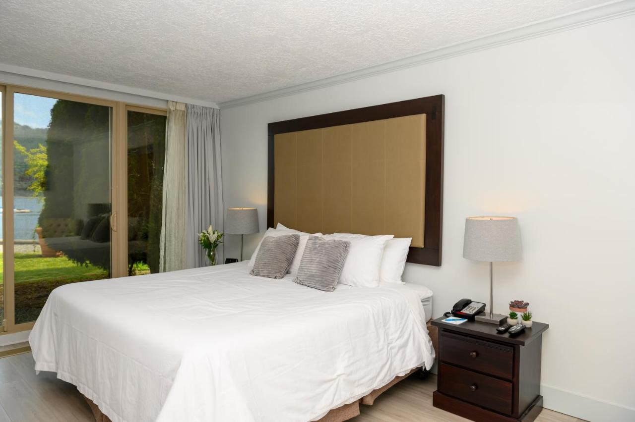 Oceanfront Suites At Cowichan Bay Extérieur photo