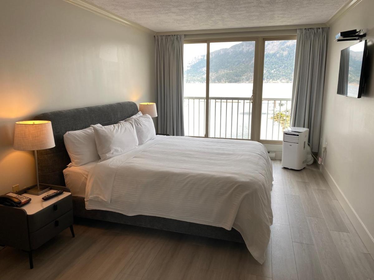 Oceanfront Suites At Cowichan Bay Extérieur photo