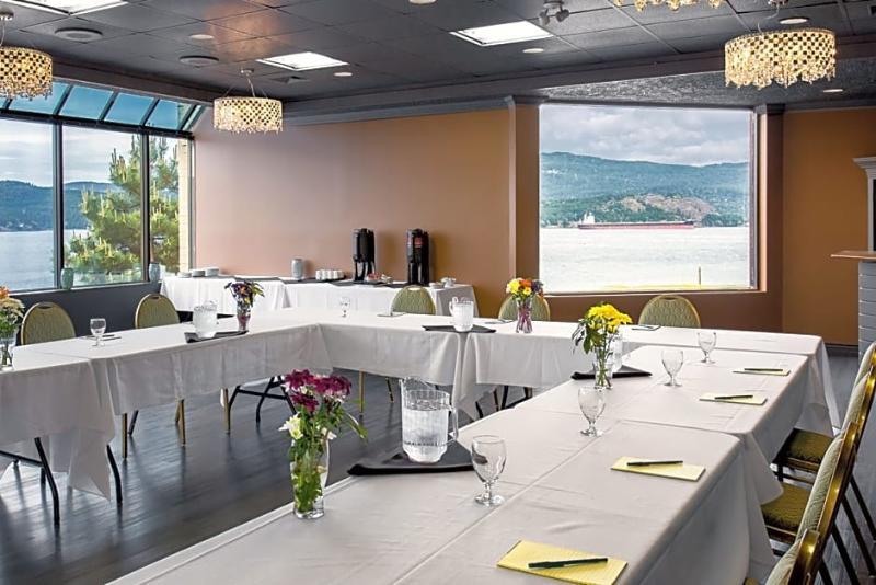 Oceanfront Suites At Cowichan Bay Extérieur photo